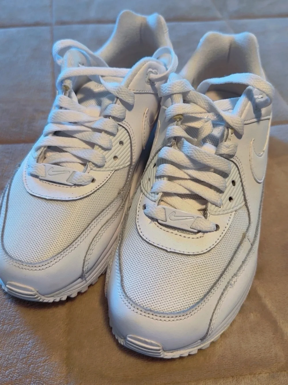 Nike Women’s White Air Max Style Trainer Sneakers
